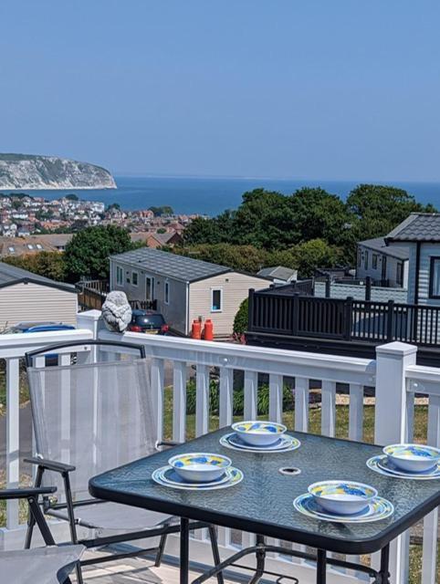 Caravan Swanage Bay View Holiday Park Dorset Amazing Location Exterior photo